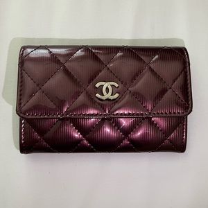 CHANEL fold key holder!! Used once. Beautiful color and texture!!
